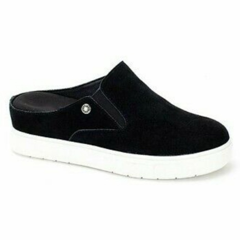 Yellow Box Melodee Womens Suede Black Slip-On Loafers